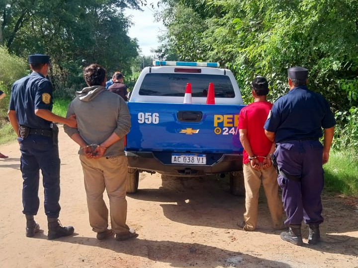 Dos detenidos con un arma y marihuana en barrio Eucaliptal